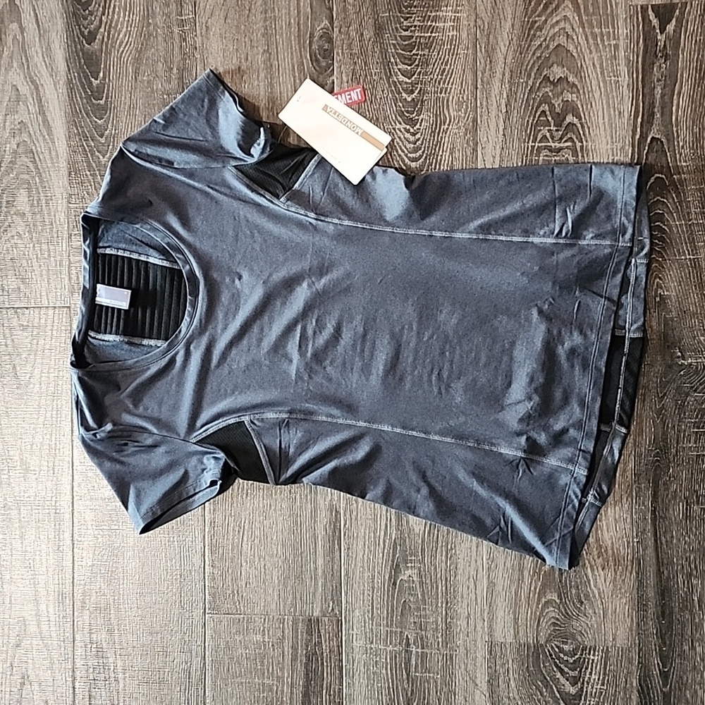 Mondetta back pleat detail Short Sleeve top